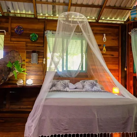 Playa Grande Lodge Cahuita Exterior foto